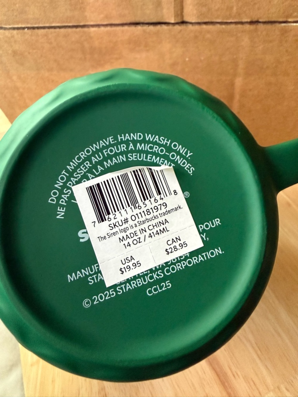 Starbucks Dark Green Scalloped Ceramic Mug with White Interior - Picture 4 of 4